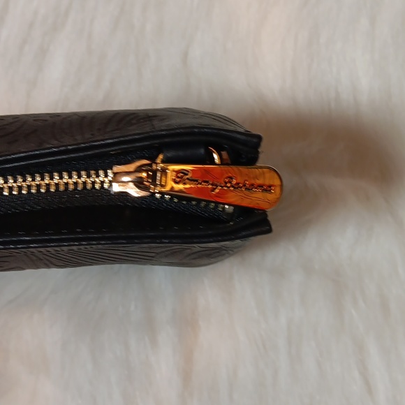 Tommy Bahama Palms Mini Crossbody Bag - Picture 2 of 14